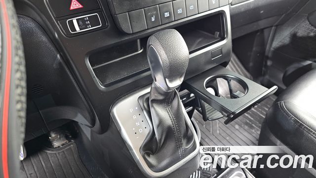 Hyundai Staria 2022 — photo 12