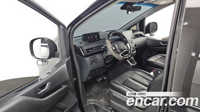 Hyundai Staria 2022 — photo 18