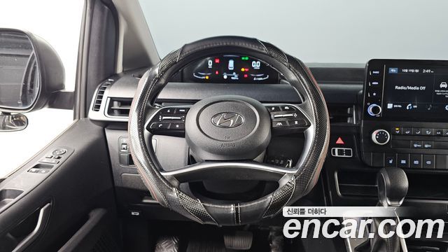 Hyundai Staria 2022 — photo 19