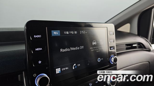 Hyundai Staria 2022 — photo 23