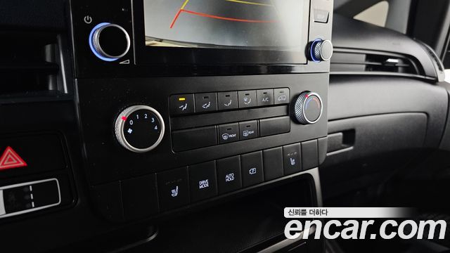 Hyundai Staria 2022 — photo 24