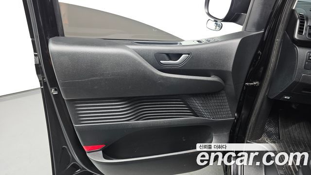Hyundai Staria 2022 — photo 14