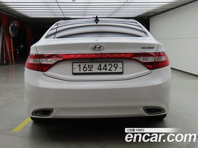 Hyundai Grandeur 2011 — photo 4
