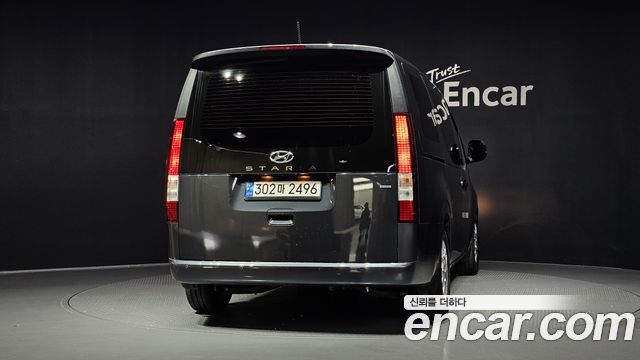 Hyundai Staria 2022 — photo 4