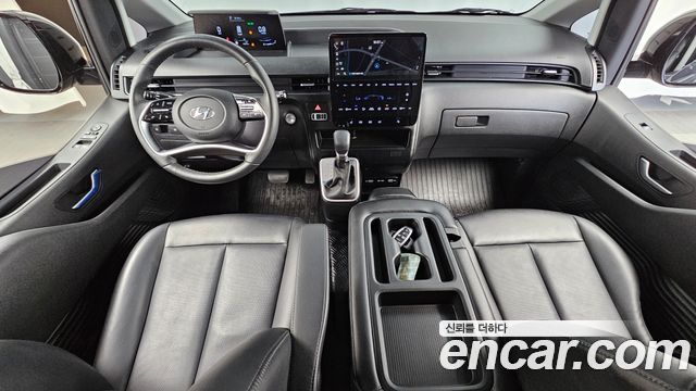 Hyundai Staria 2022 — photo 10