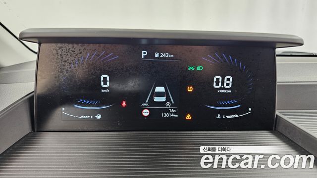 Hyundai Staria 2022 — photo 11