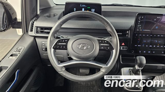Hyundai Staria 2022 — photo 21