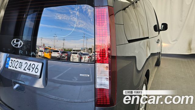 Hyundai Staria 2022 — photo 9