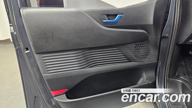 Hyundai Staria 2022 — photo 14