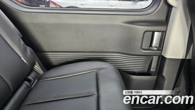 Hyundai Staria 2022 — photo 15