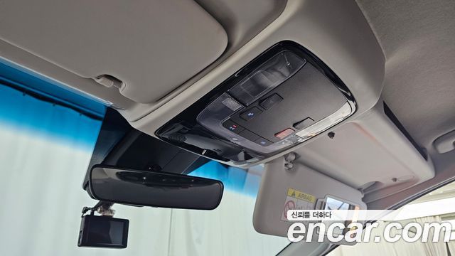 Hyundai Staria 2022 — photo 28