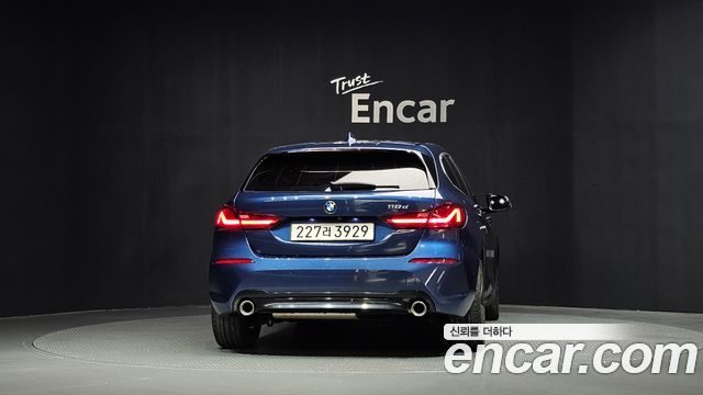 BMW 1-Series 2021 — photo 4
