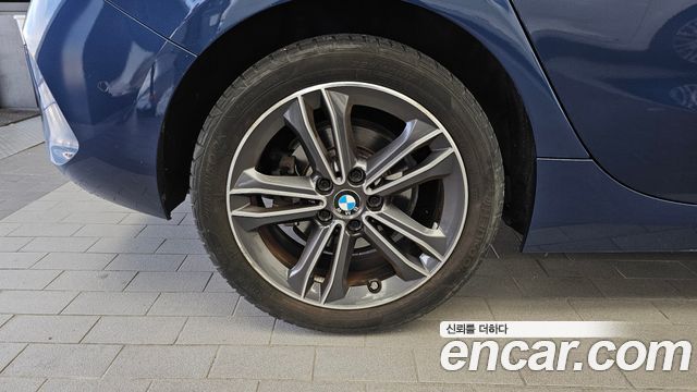 BMW 1-Series 2021 — photo 5