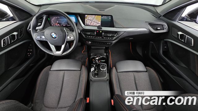 BMW 1-Series 2021 — photo 10