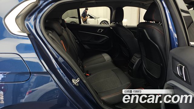 BMW 1-Series 2021 — photo 18