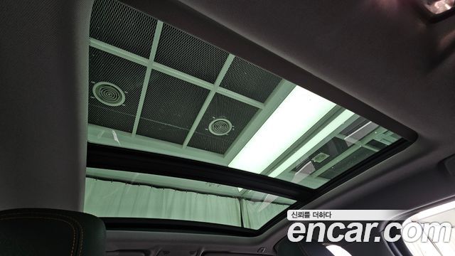 BMW 1-Series 2021 — photo 23