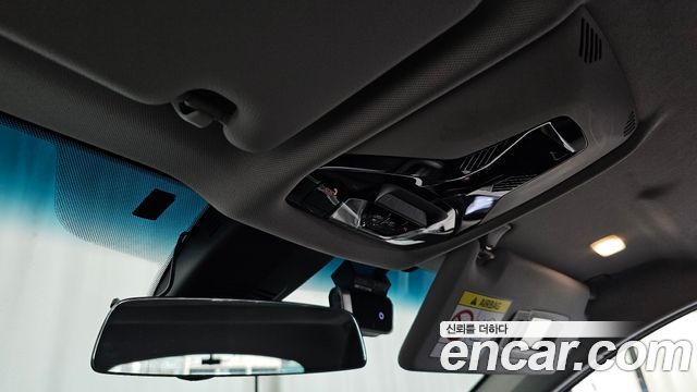 BMW 1-Series 2021 — photo 24