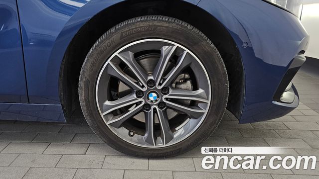 BMW 1-Series 2021 — photo 7