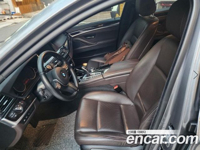 BMW 5-Series 2016 — photo 5