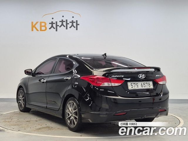 Hyundai AVANTE 2011 — photo 4