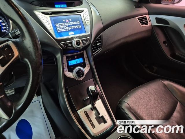 Hyundai AVANTE 2011 — photo 9