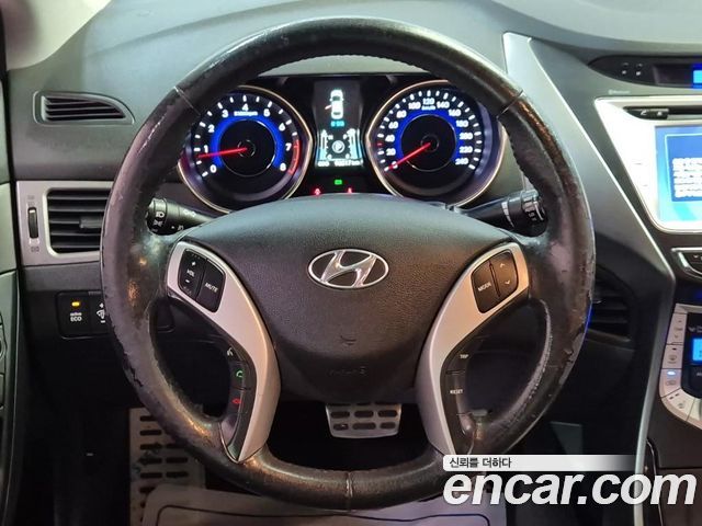 Hyundai AVANTE 2011 — photo 10