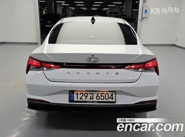Hyundai AVANTE 2022 — photo 3