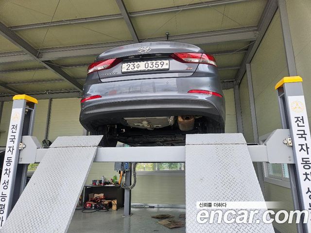 Hyundai AVANTE 2017 — photo 2