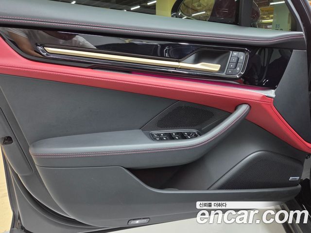 Porsche Panamera 2025 — photo 17