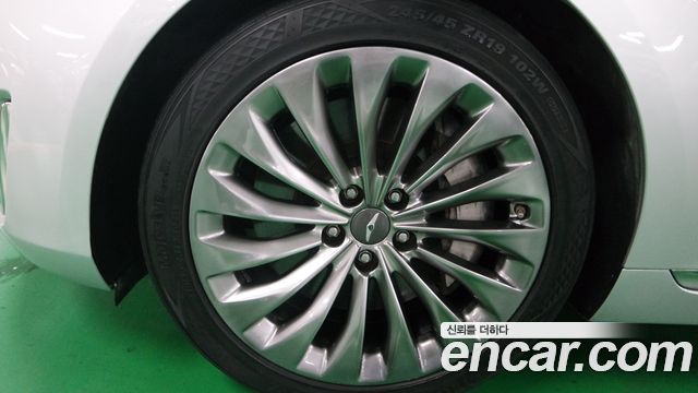 Genesis EQ900 2018 — photo 18