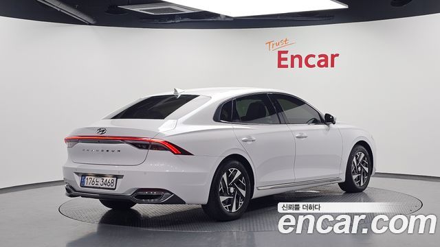 Hyundai Grandeur 2023 — photo 2