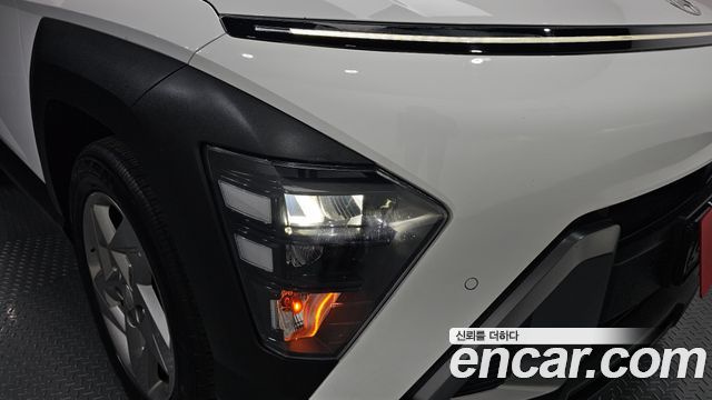 Hyundai Kona 2023 — photo 8