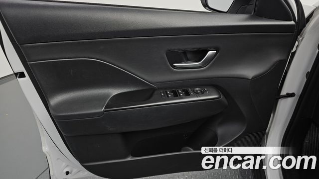 Hyundai Kona 2023 — photo 14