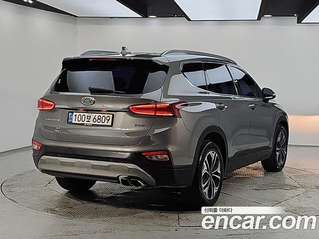Hyundai Santafe 2019 — photo 2