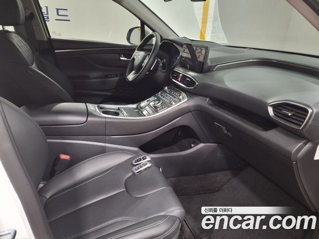 Hyundai Santafe 2023 — photo 18