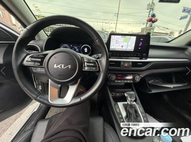 Kia K3 2022 — photo 11