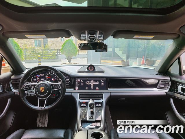 Porsche Panamera 2018 — photo 5