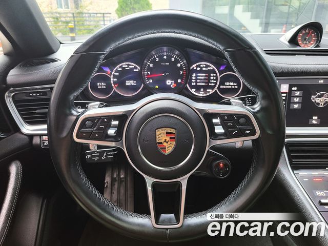 Porsche Panamera 2018 — photo 7