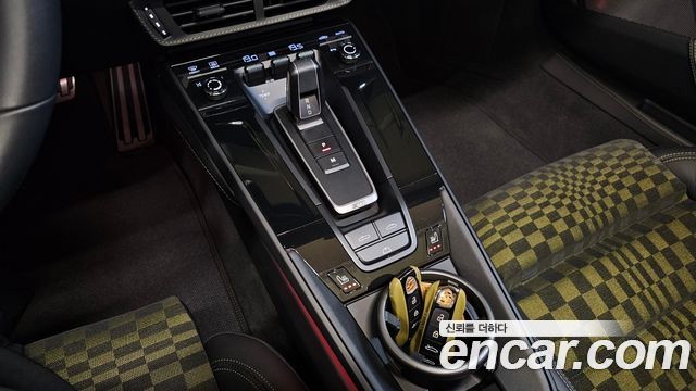 Porsche 911 2026 — photo 9