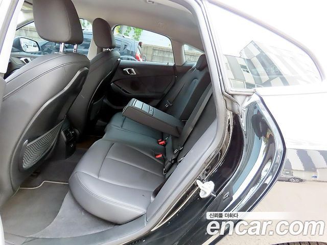 BMW 2-Series 2023 — photo 12