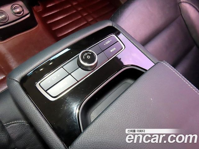 Kia K7 2017 — photo 18