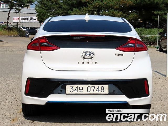 Hyundai Ioniq 2016 — photo 4