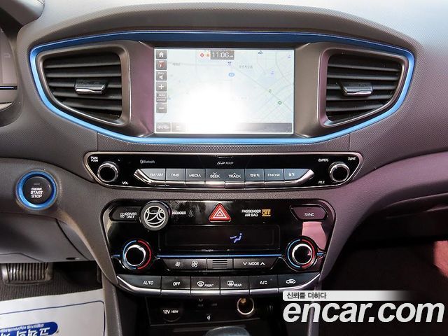 Hyundai Ioniq 2016 — photo 13