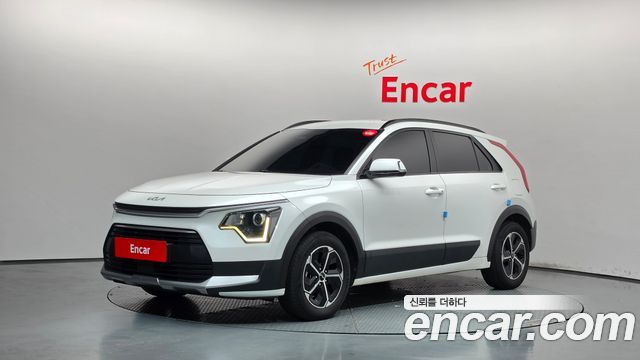 Kia Niro 2022 — photo 1