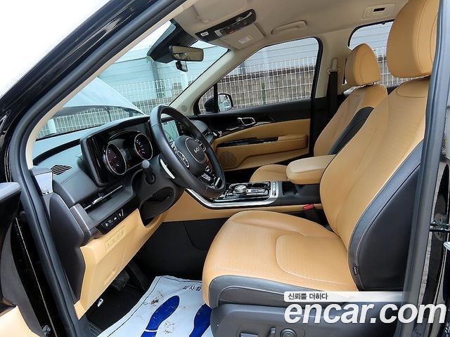 Kia Canival 2023 — photo 5