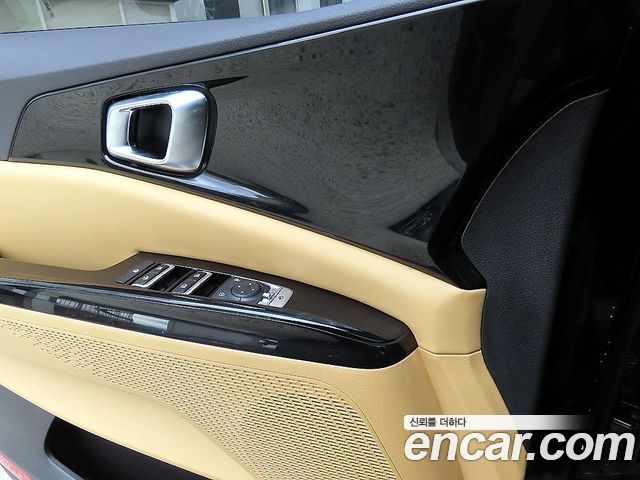 Kia Canival 2023 — photo 11