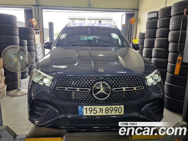 Mercedes-Benz GLE-Class 2023 — photo 2