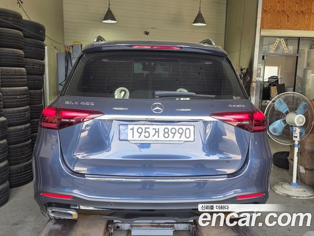 Mercedes-Benz GLE-Class 2023 — photo 4