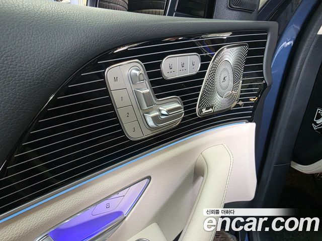 Mercedes-Benz GLE-Class 2023 — photo 14