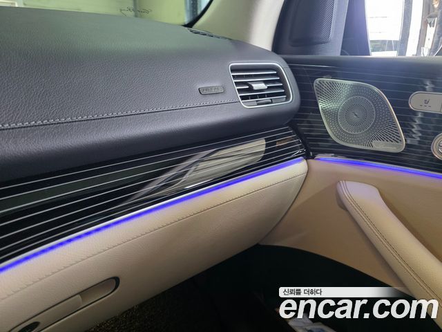 Mercedes-Benz GLE-Class 2023 — photo 15